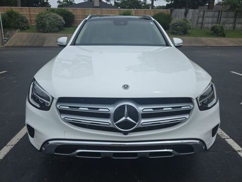 Used 2022 Mercedes-Benz GLC 300 image 2