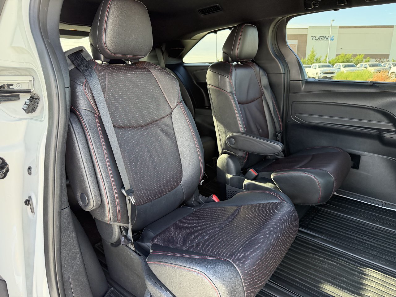 Used 2025 Toyota Sienna XSE w/ XSE Premium Package AWD/4WD image 27