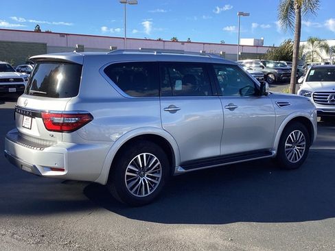 Used 2024 Nissan Armada SL image 2