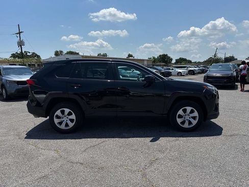 Used 2024 Toyota RAV4 LE AWD/4WD image 9