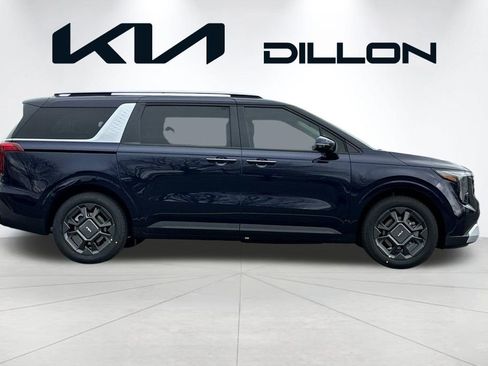 New 2026 Kia Carnival EX FWD image 3