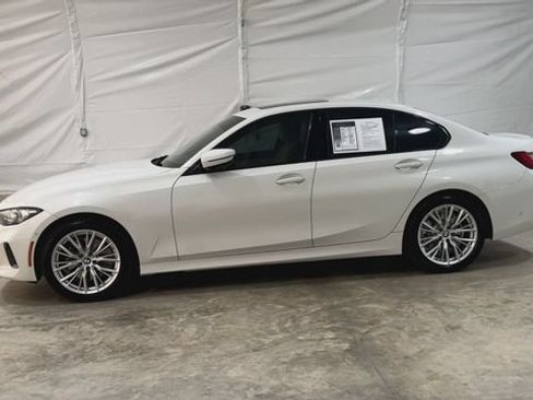 Used 2023 BMW 330i Sedan w/ Premium Package RWD image 9