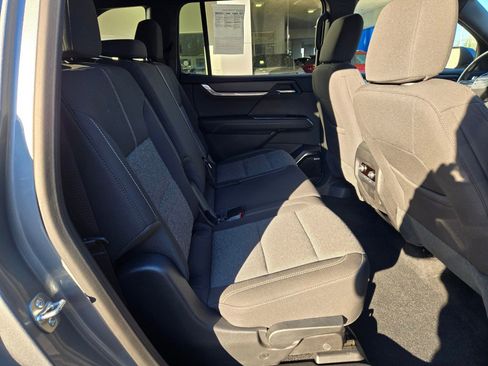 Certified 2025 GMC Acadia Elevation image 10