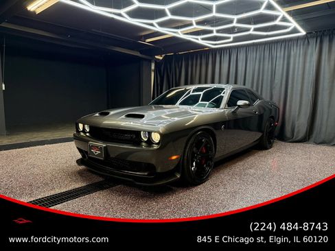 Used 2021 Dodge Challenger SRT Hellcat Redeye RWD image 1