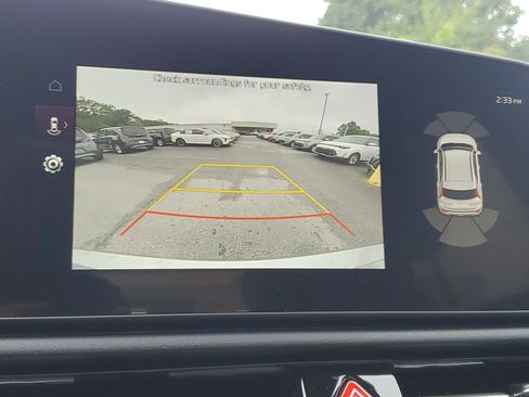 New 2025 Kia Niro SX Touring image 31