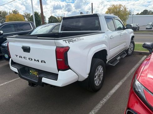 Used 2024 Toyota Tacoma SR5 RWD image 4