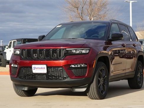 New 2025 Jeep Grand Cherokee Limited image 3