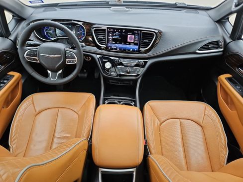 Used 2022 Chrysler Pacifica Pinnacle image 14