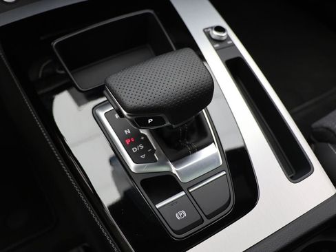 Used 2024 Audi Q5 e Premium Plus w/ Premium Plus Package image 20