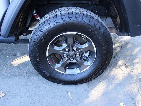 Used 2020 Jeep Gladiator Rubicon AWD/4WD image 7