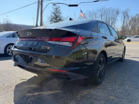 Used 2021 Hyundai Elantra SEL w/ Convenience Package FWD image 11