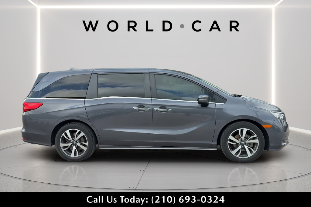 Used 2022 Honda Odyssey Touring image 2