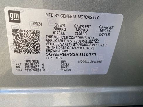 Used 2025 Buick Enclave Sport Touring image 23