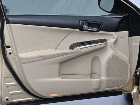 Used 2012 Toyota Camry XLE image 10