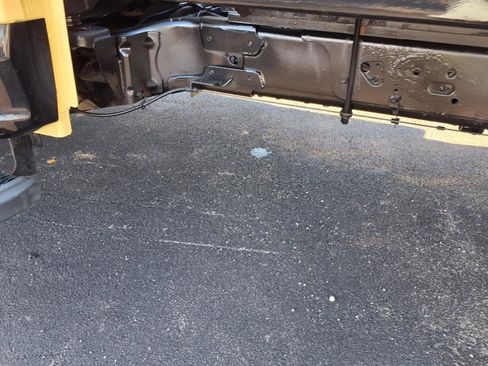 Used 2019 Ford F550 2WD Regular Cab Super Duty image 11