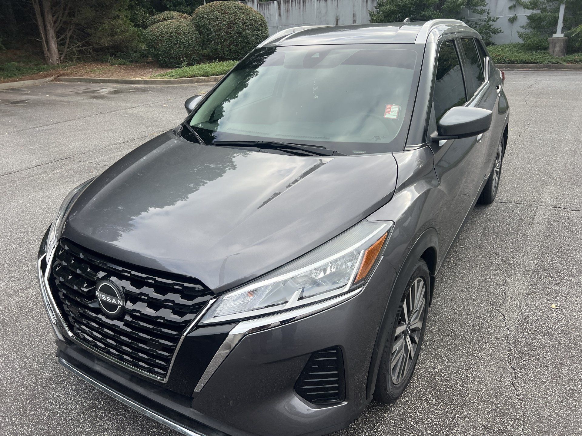 Used 2023 Nissan Kicks SV FWD image 1