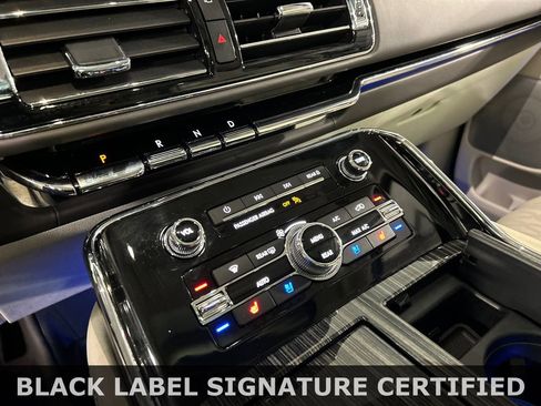 Used 2022 Lincoln Navigator Black Label image 17