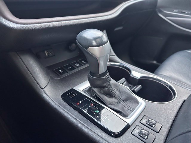 Used 2016 Toyota Highlander XLE AWD/4WD image 16