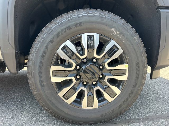 New 2026 GMC Sierra 3500 Denali Ultimate w/ LPO, Black Badging Package AWD/4WD image 16