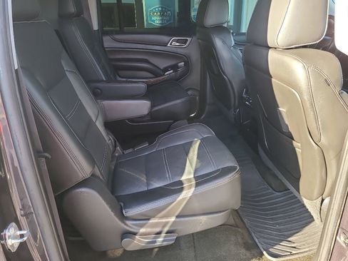 Used 2015 GMC Yukon XL Denali w/ Premium Package image 11