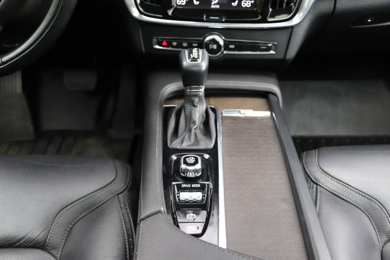 Used 2020 Volvo V90 T6 Cross Country AWD/4WD image 21