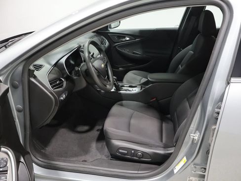 Used 2025 Chevrolet Malibu LS w/ Driver Confidence Package FWD image 11