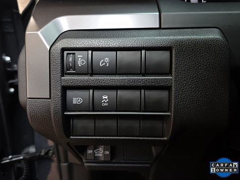 Used 2025 Toyota Tacoma SR5 AWD/4WD image 26