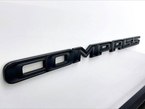 Used 2018 Jeep Compass Altitude w/ Popular Equipment Group image 7