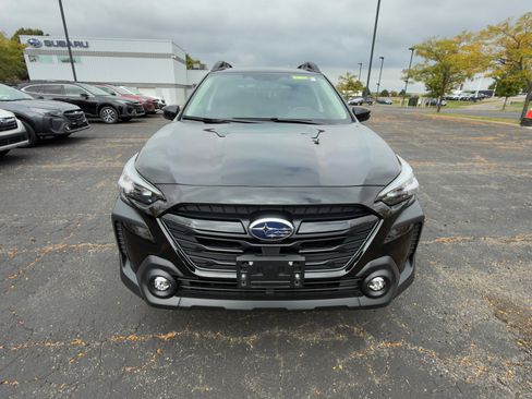 Used 2025 Subaru Outback Onyx Edition image 8
