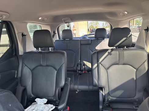 Used 2023 Honda Pilot EX-L image 6