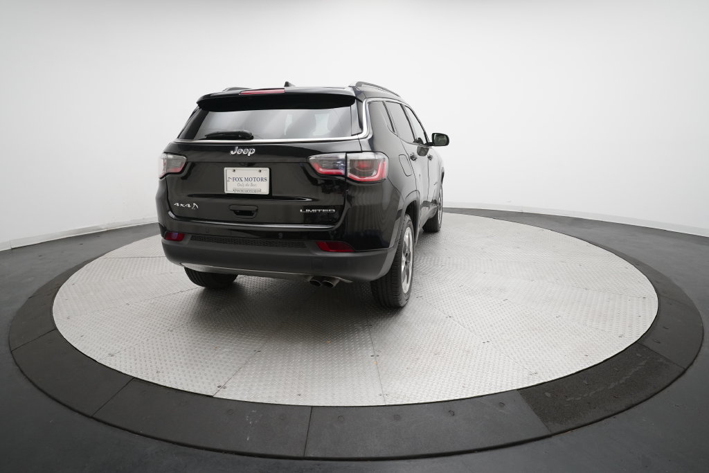 Used 2018 Jeep Compass Limited w/ Navigation Group AWD/4WD image 13