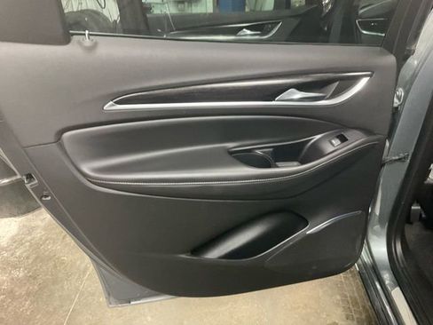 Used 2020 Buick Enclave Avenir w/ Avenir Technology Package image 11