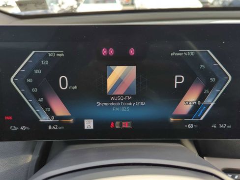 Used 2025 BMW iX xDrive50 image 32