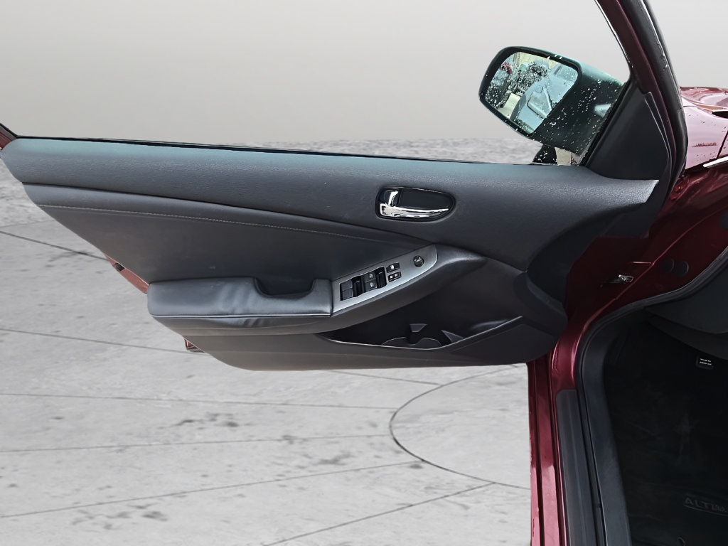 Used 2010 Nissan Altima 2.5 SL w/ SL Pkg FWD image 11