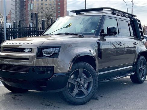 New 2026 Land Rover Defender 110 X-Dynamic SE image 1