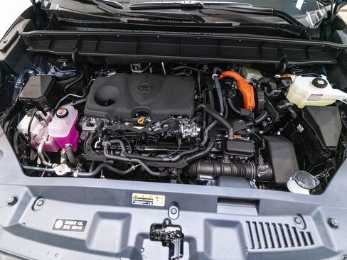 Certified 2026 Toyota Highlander Limited AWD/4WD image 38