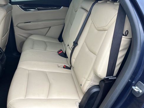 Used 2017 Cadillac XT5 FWD image 22