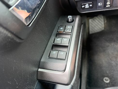 Used 2021 Toyota Tacoma TRD Off-Road AWD/4WD image 16