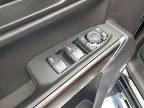 Used 2020 GMC Sierra 1500 SLT image 19