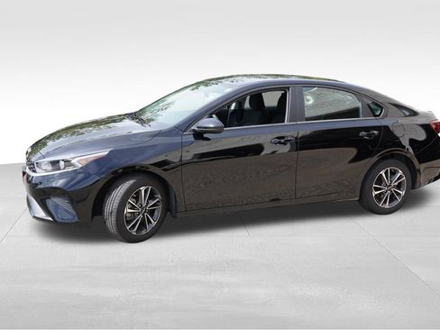 Certified 2024 Kia Forte LXS FWD image 10