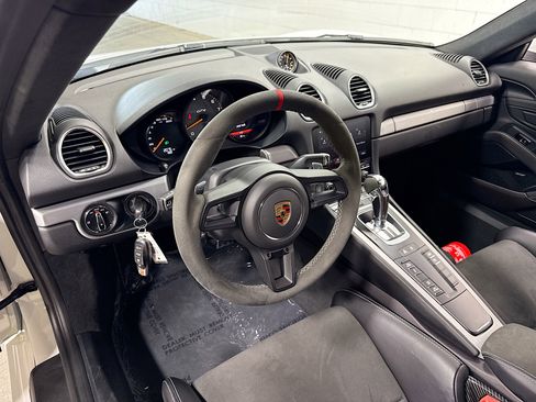 Certified 2021 Porsche 718 Cayman GT4 RWD image 4