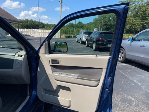 Used 2009 Ford Escape XLT FWD image 20