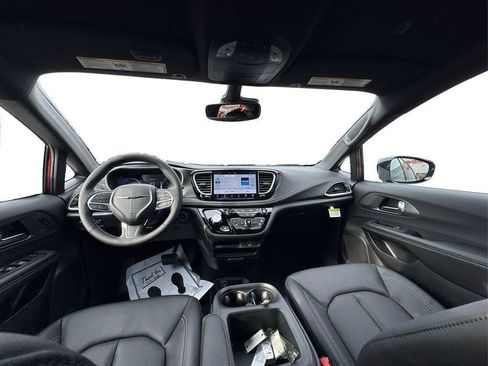 New 2026 Chrysler Pacifica Select FWD image 22