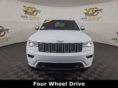 Used 2019 Jeep Grand Cherokee Overland AWD/4WD image 3