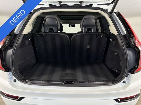 Used 2026 Volvo XC90 T8 Ultra w/ Protection Package AWD/4WD image 28