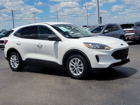 Certified 2022 Ford Escape SE FWD image 1