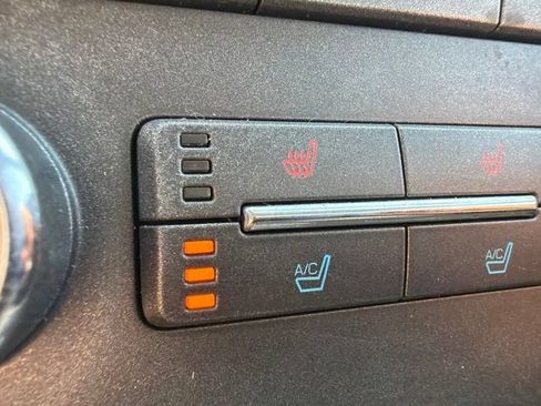 Used 2012 Lincoln MKZ FWD image 27