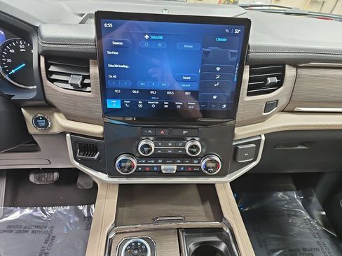 Used 2024 Ford Expedition Max Limited AWD/4WD image 20