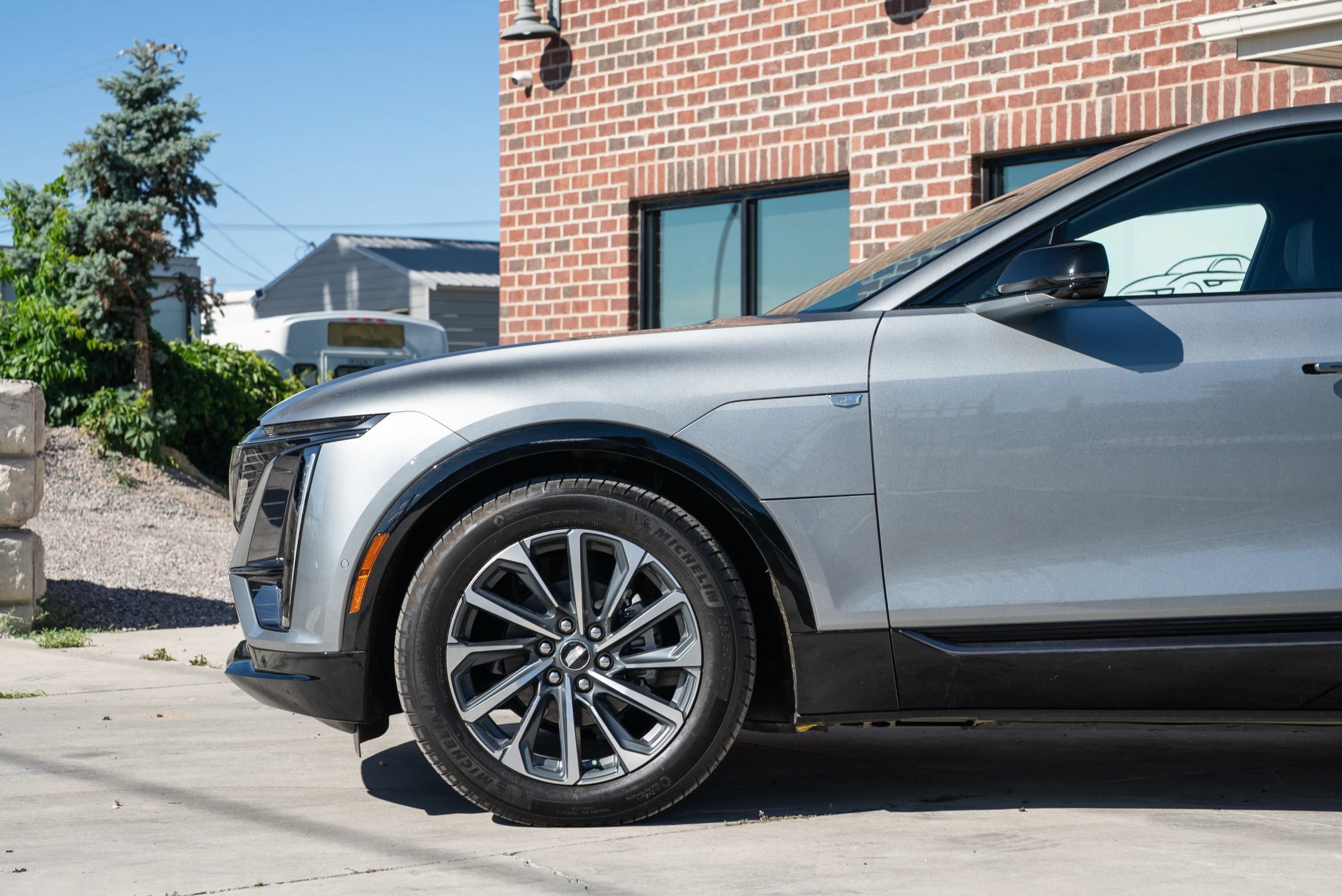Used 2025 Cadillac Lyriq Sport AWD/4WD image 4