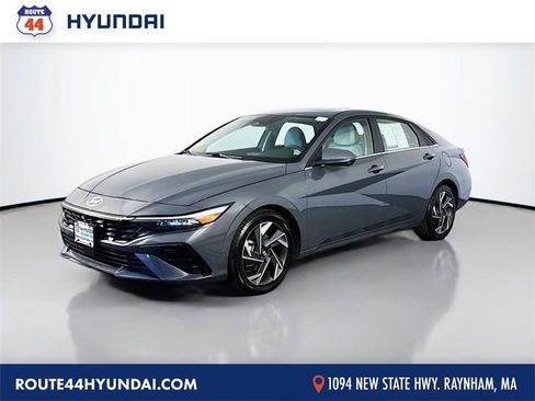 Used 2024 Hyundai Elantra Limited image 1